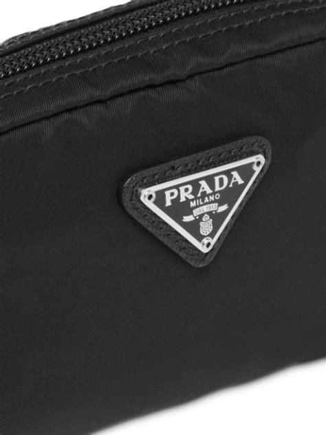 prada kosmetiktasche dreieck|Kosmetiktaschen für Damen von Prada .